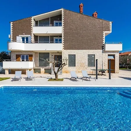 Fuer 12 Personen In Fazana-surida, Istrien Istrische Riviera Holiday home
