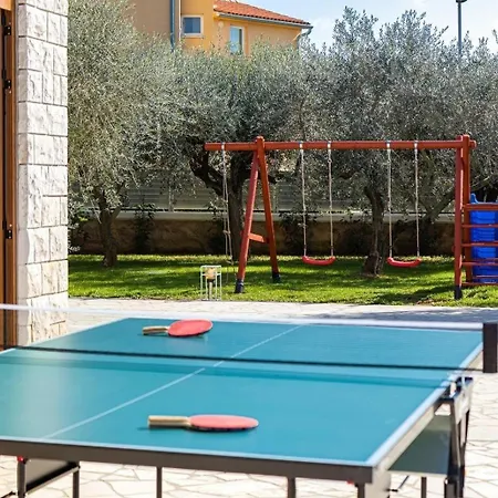 Fuer 12 Personen In Fazana-surida, Istrien Istrische Riviera Valbandon
