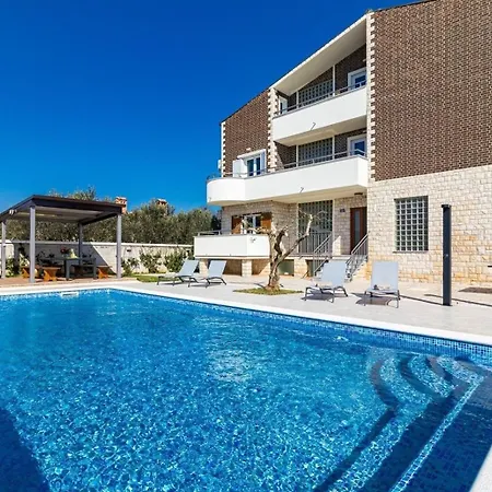 Fuer 12 Personen In Fazana-surida, Istrien Istrische Riviera Holiday home *